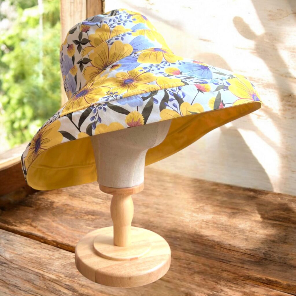 Reversible Daisy Wide Brim Sun Hat - 100 % Cotton Summer Gardening Accessory &